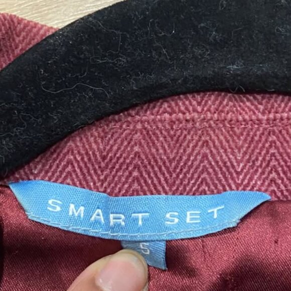 Vintage Burgundy Blazer – Velvet-Style – Unique & Elegant - Picture 3 of 3